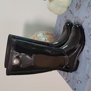 NWOT Authentic NWT UGG Black Patent Rubber Boots